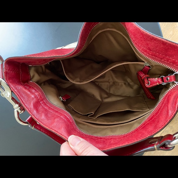 Signature Coach bag with red leather trim. - Picture 2 of 4